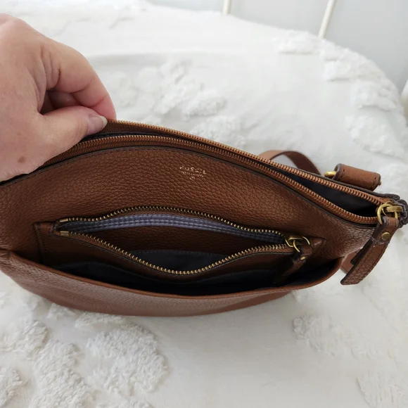 Fossil Brown Pebble Leather Crossbody Bag. Beautiful Bag - Picture 3 of 9